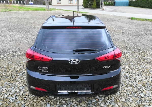 Hyundai i20 cena 25900 przebieg: 179000, rok produkcji 2015 z Skarszewy małe 781